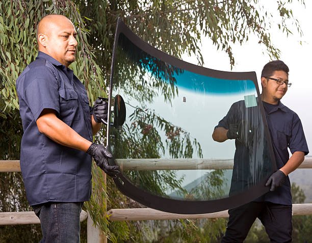 Auto Glass Repair Calabasas CA - Get Expert Windshield Repair and Replacement Services with City Mobile Auto Glass